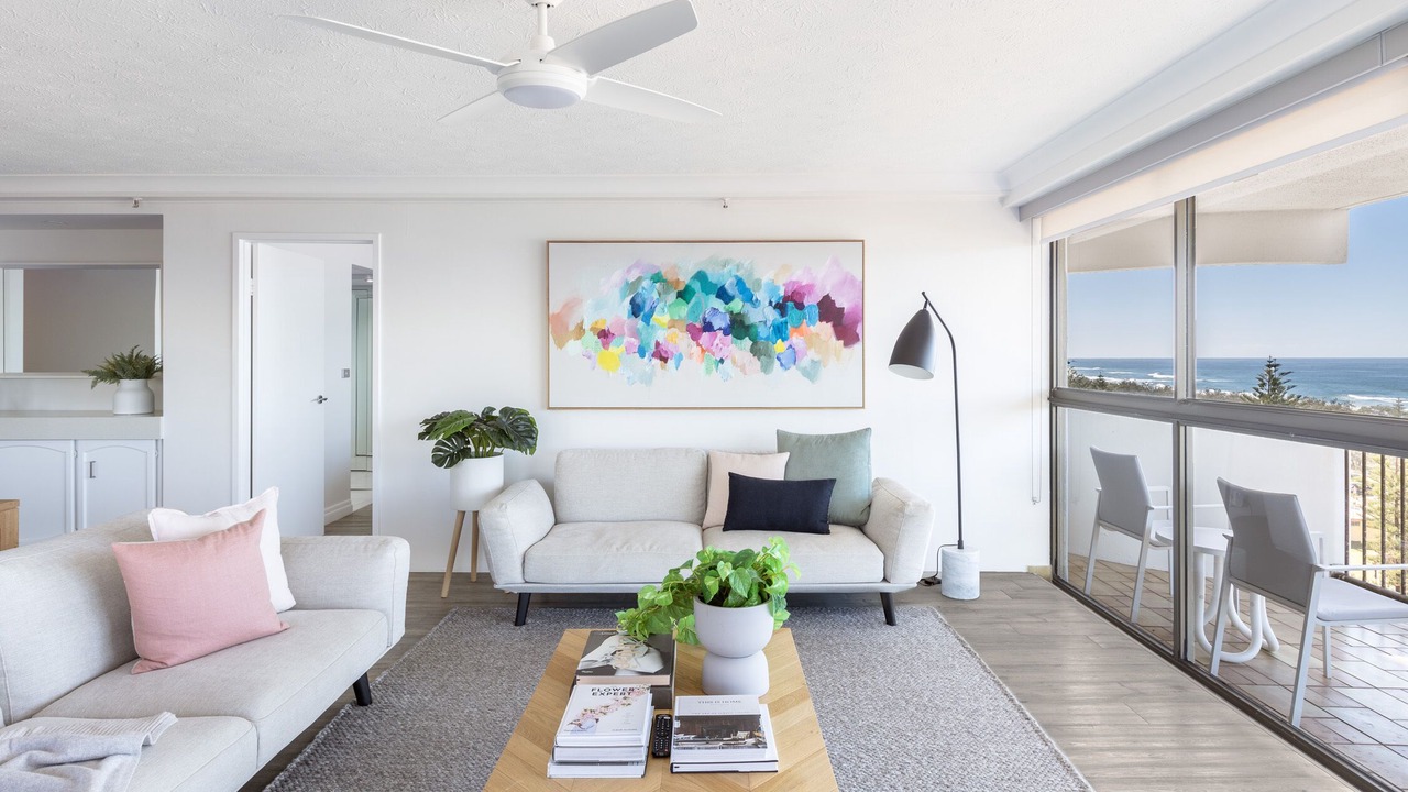 Photo of Livingroom in Main Beach