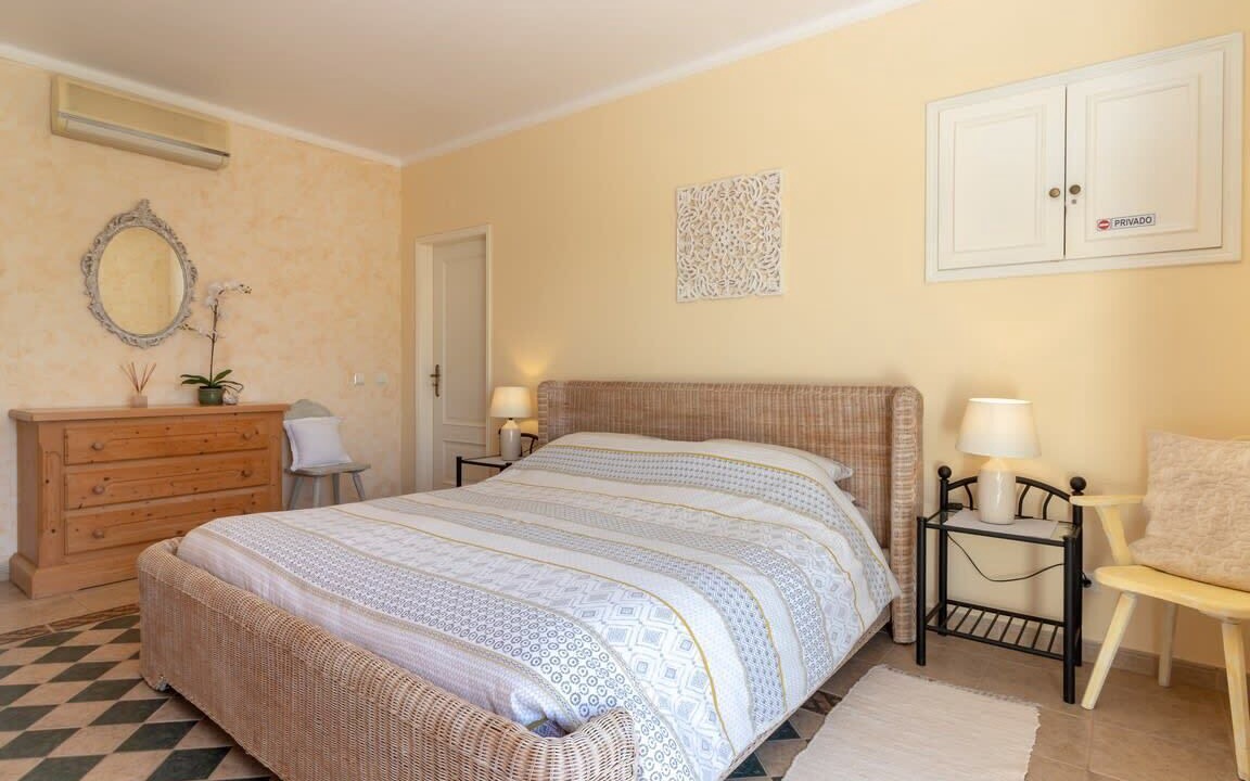 Photo of Bedroom in Porches