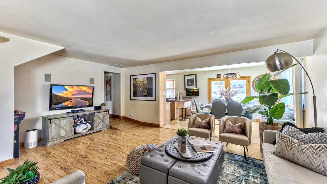 Photo of Livingroom in Tahoe Keys