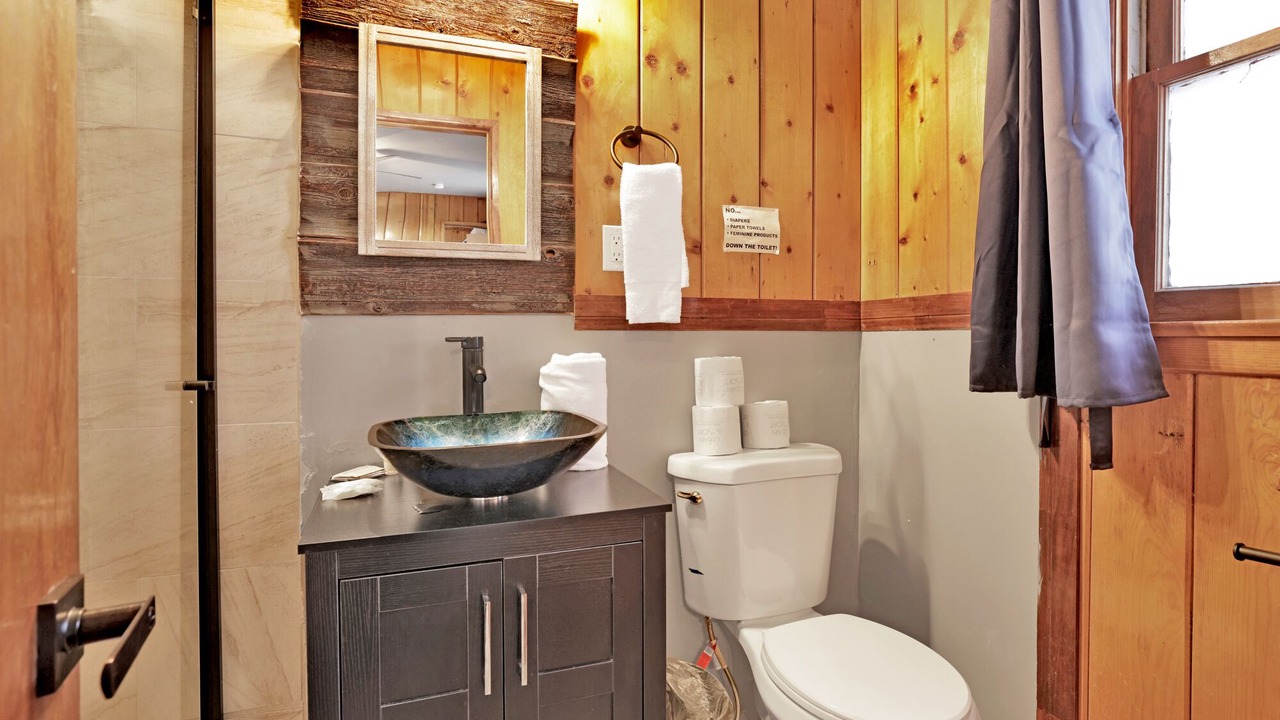 Photo of Bathroom in Big Bear Lake