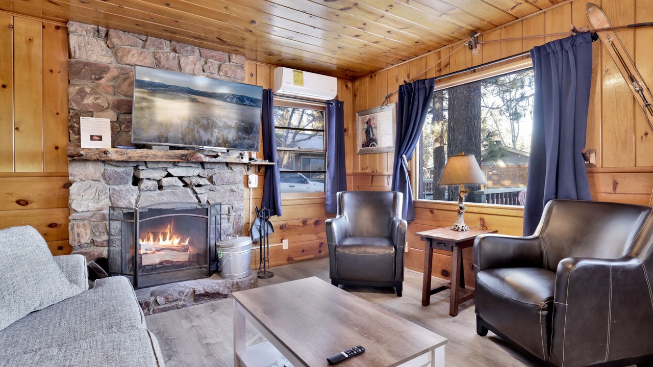 Photo of Livingroom in Big Bear Lake