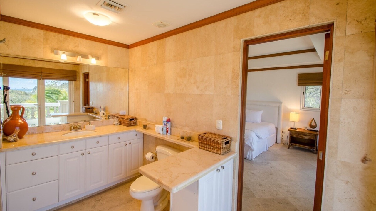 Photo of Bathroom in Guacalito de La Isla