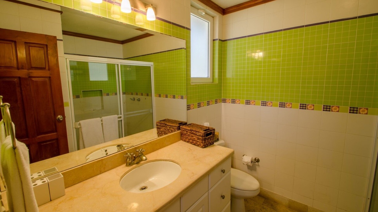 Photo of Bathroom in Guacalito de La Isla