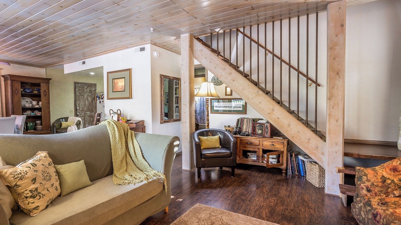 Photo of Livingroom in Pine Mountain Club