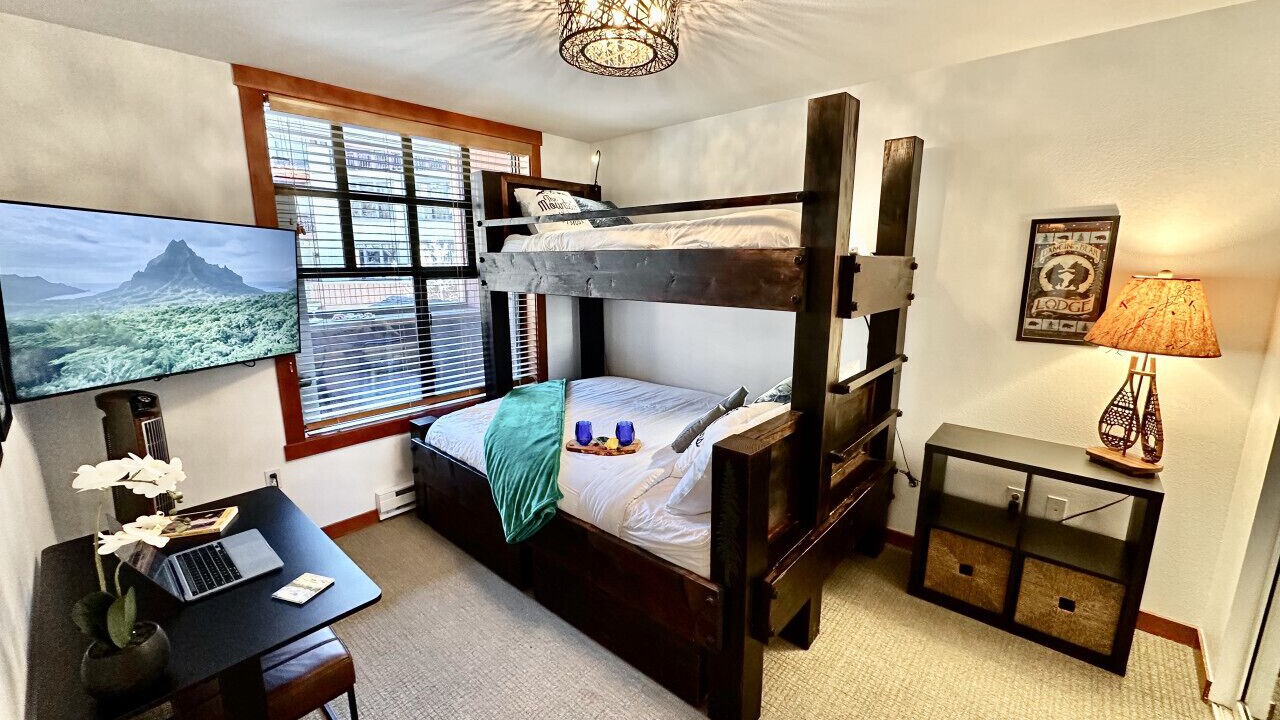 Photo of Bedroom in Mammoth Lakes