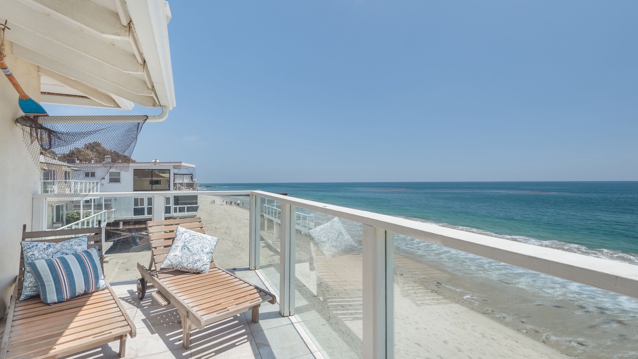 Photo of Patio Balcony in Central Malibu