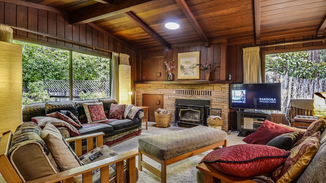 Photo of Livingroom in Cazadero