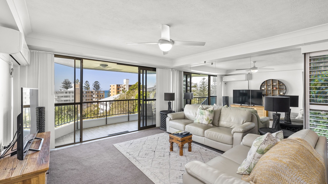 Photo of Livingroom in Burleigh Heads