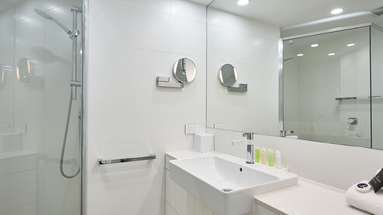 Photo of Bathroom in Main Beach