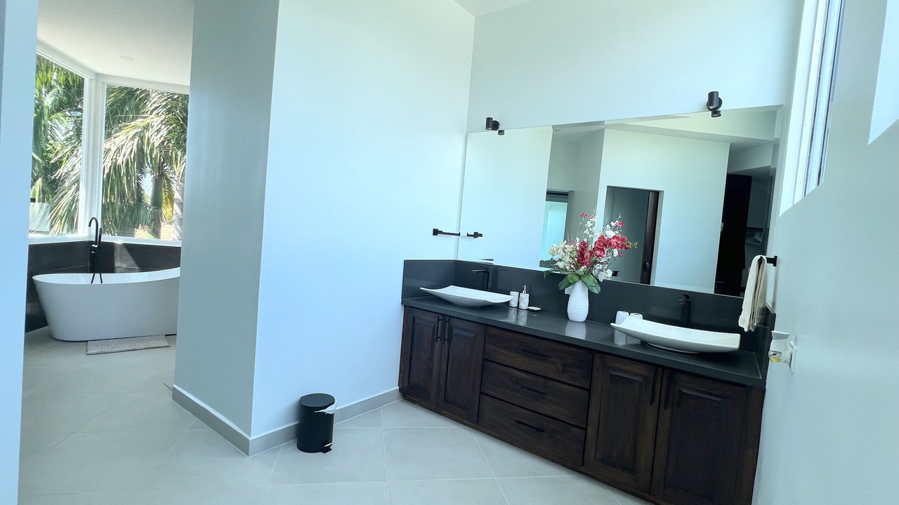 Photo of Bathroom in Playa Langosta