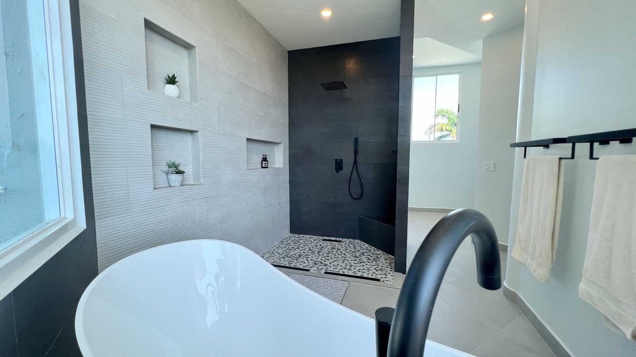 Photo of Bathroom in Playa Langosta