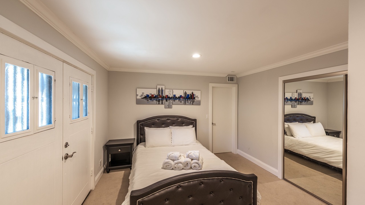 Photo of Bedroom in West Newport
