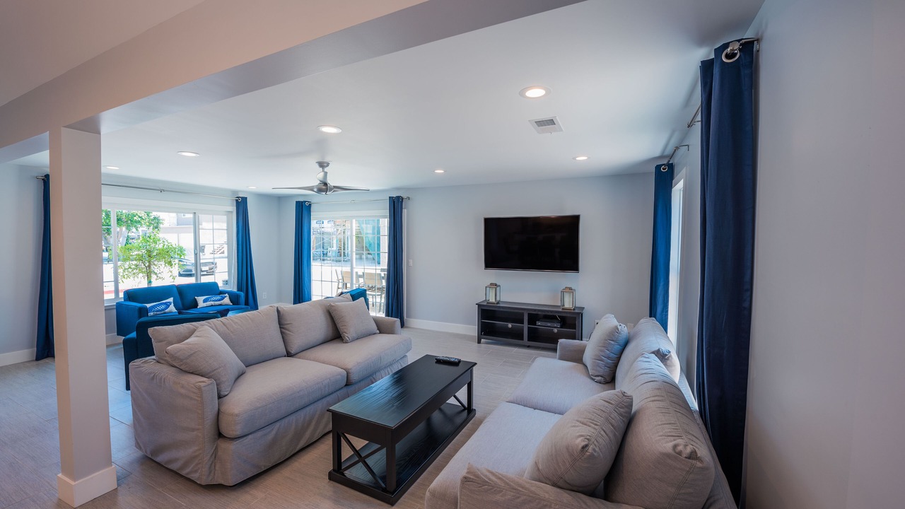 Photo of Livingroom in West Newport