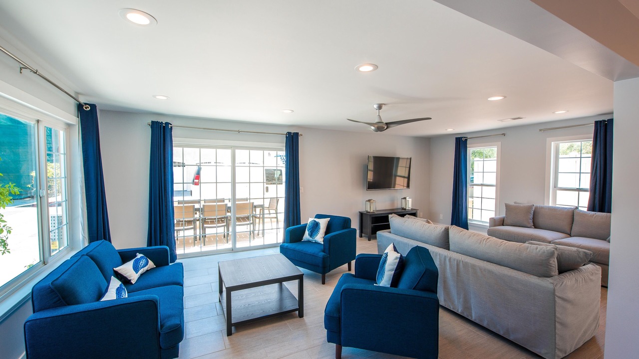 Photo of Livingroom in West Newport