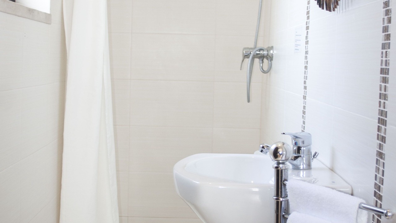 Photo of Bathroom in Quarteira