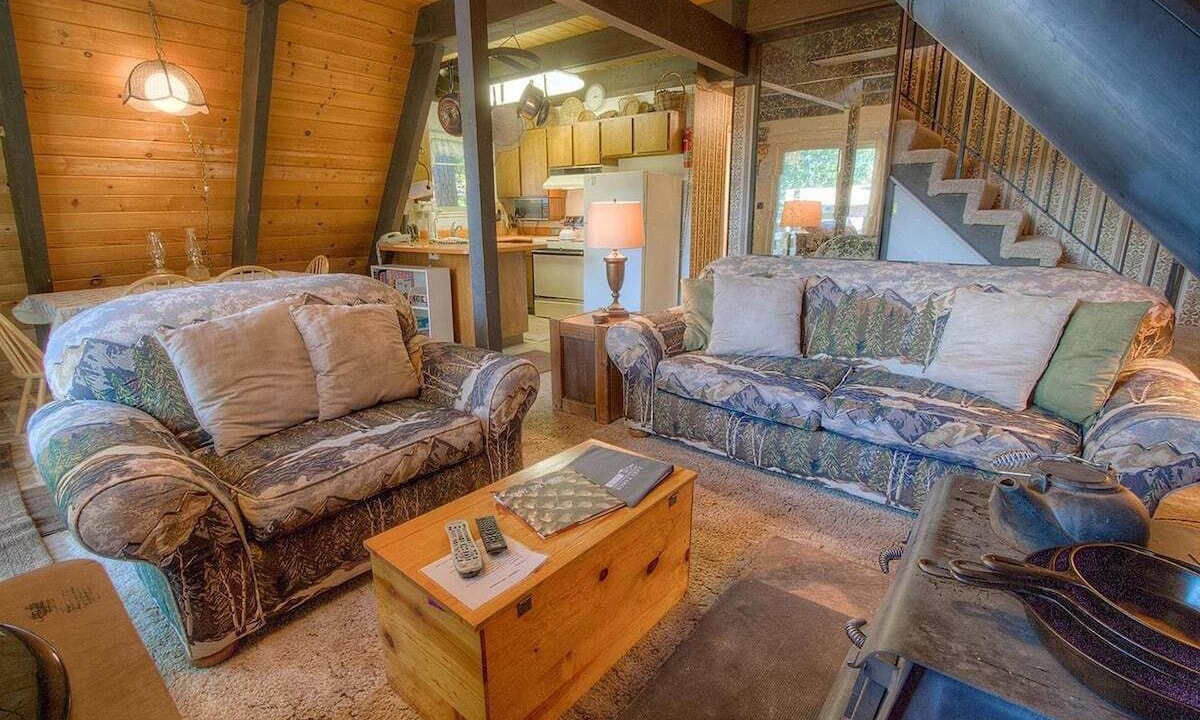 Photo of Livingroom in Pioneer Trail