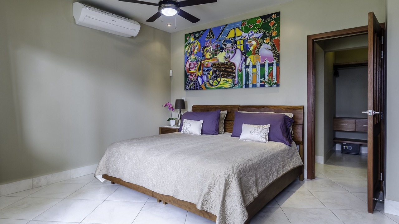 Photo of Bathroom in Paradise Bay