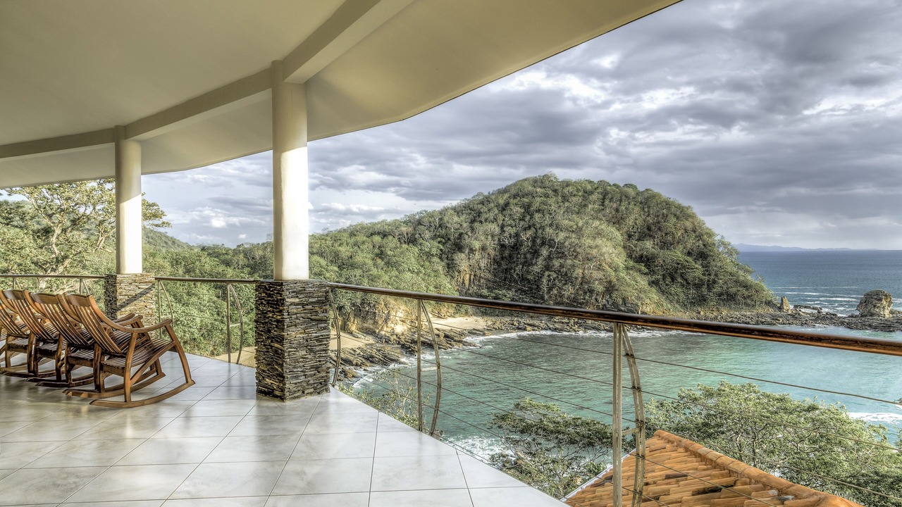 Photo of Patio Balcony in Paradise Bay