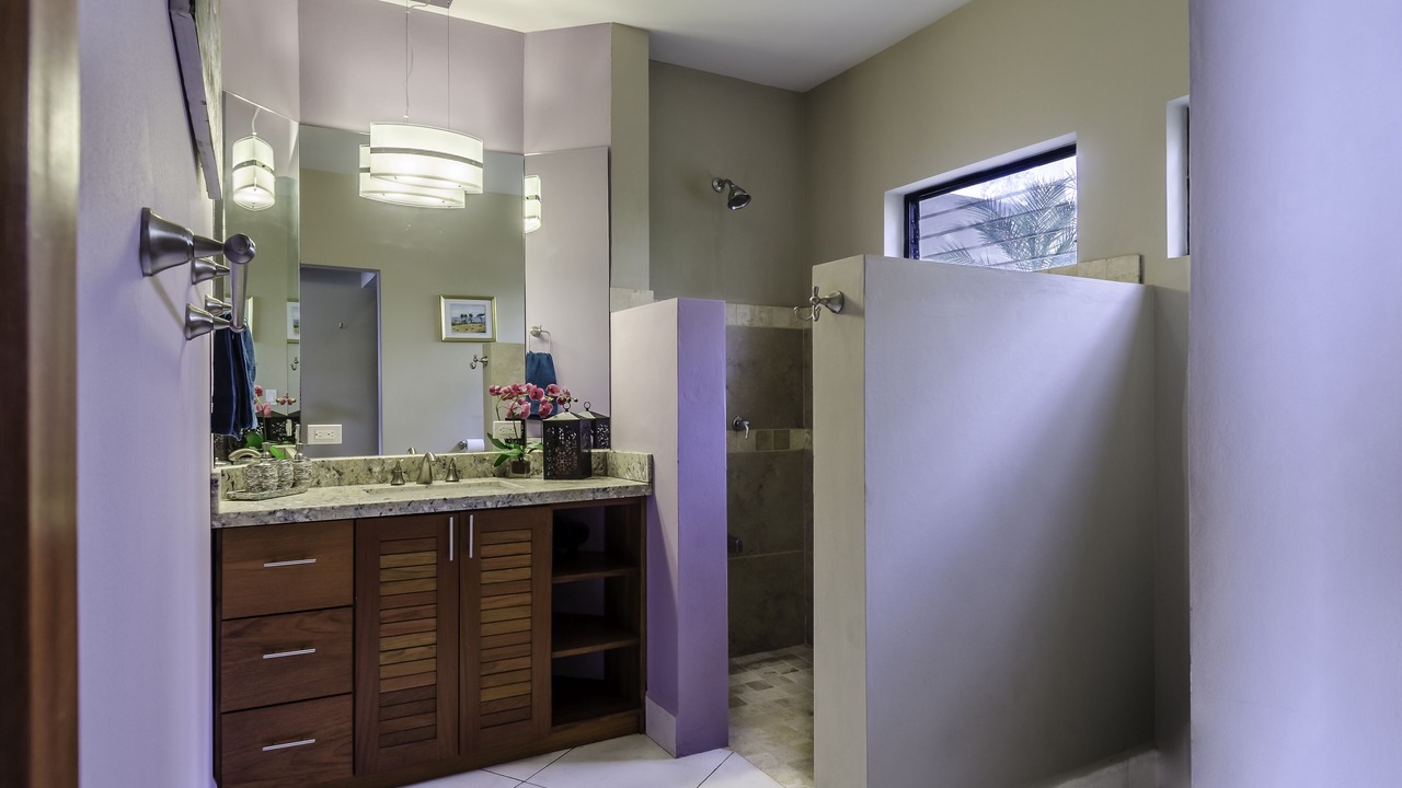 Photo of Bathroom in Paradise Bay