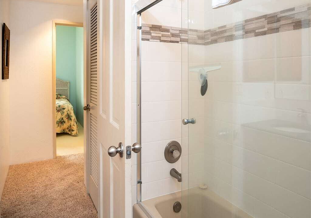 Photo of Bathroom in Keauhou