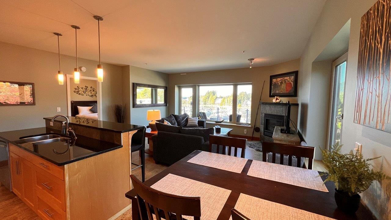 Photo of Livingroom in Ucluelet