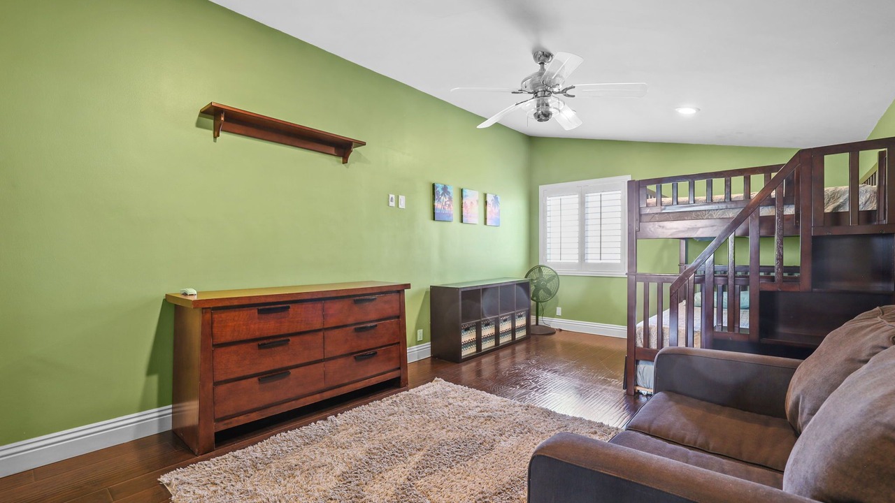 Photo of Livingroom in West Newport