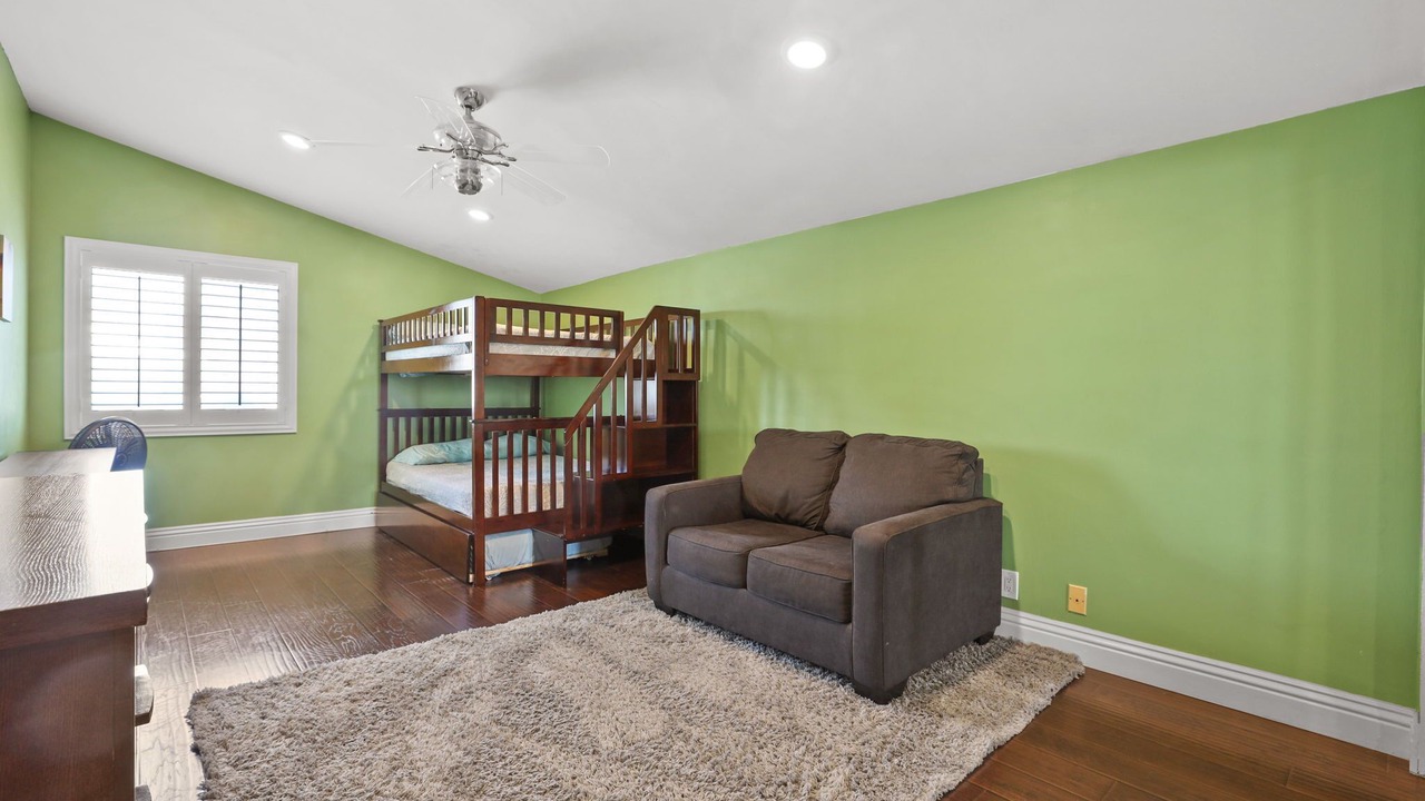 Photo of Livingroom in West Newport