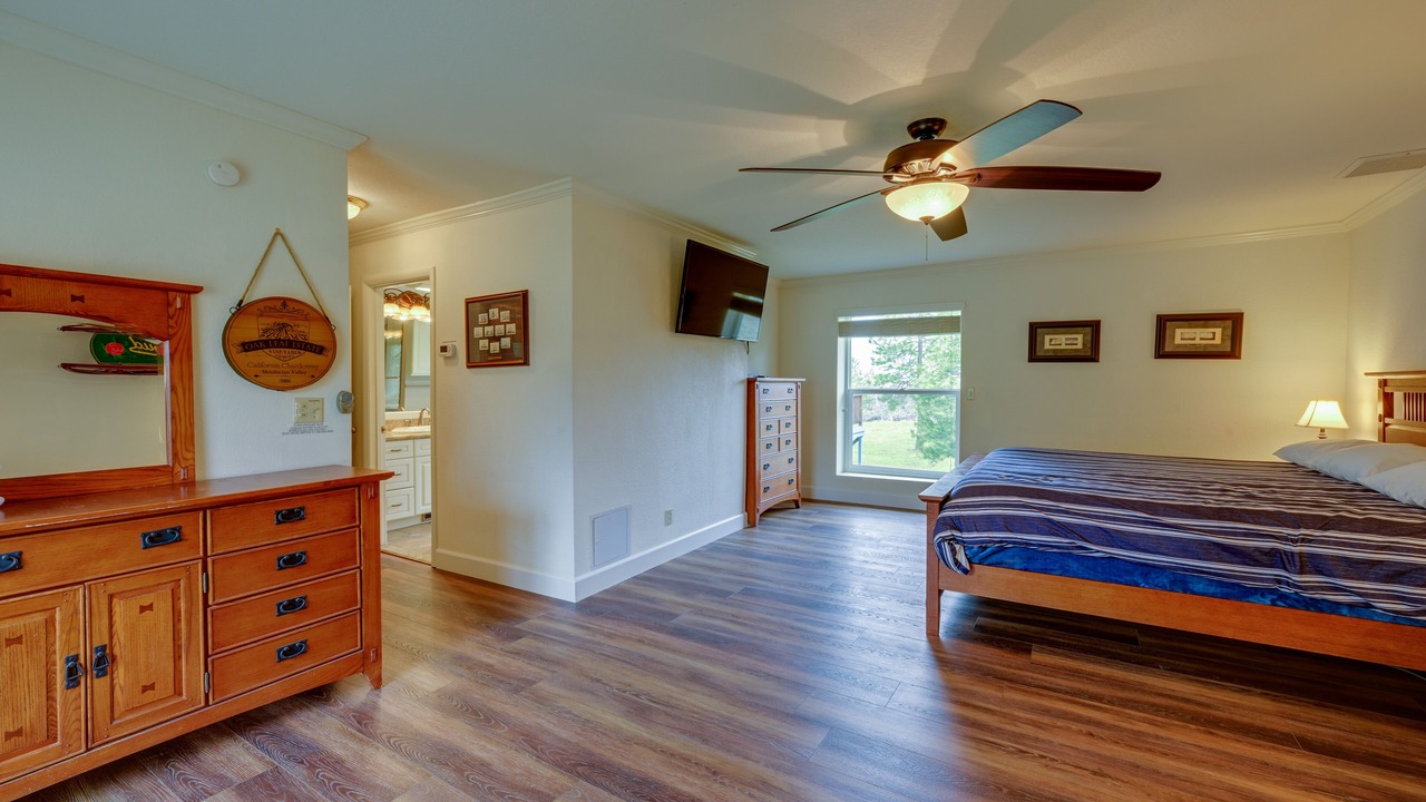 Photo of Bedroom in Coarsegold