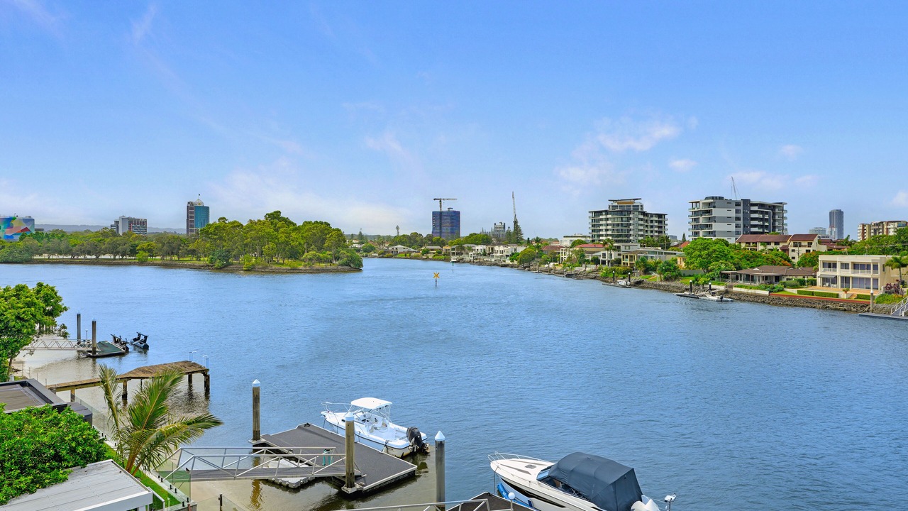 Photo of Others in Surfers Paradise