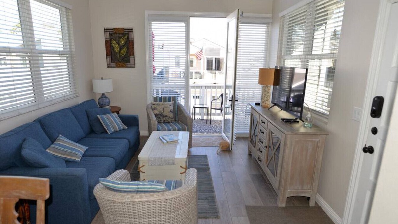 Photo of Livingroom in West Newport