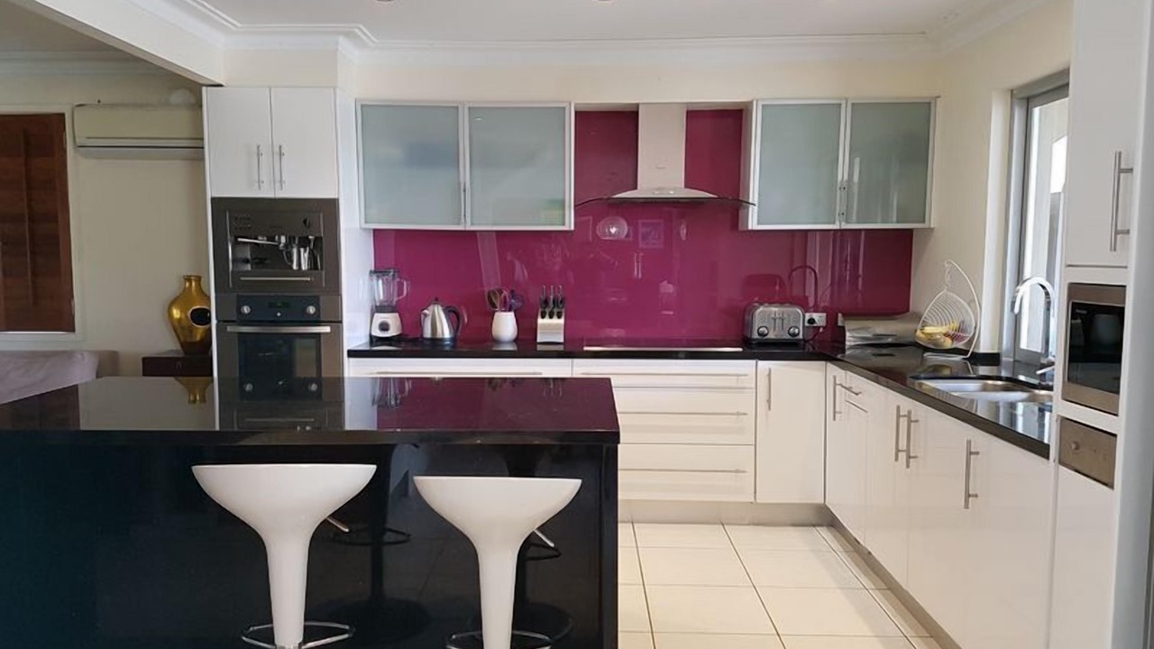 Photo of Kitchen in Broadbeach Waters