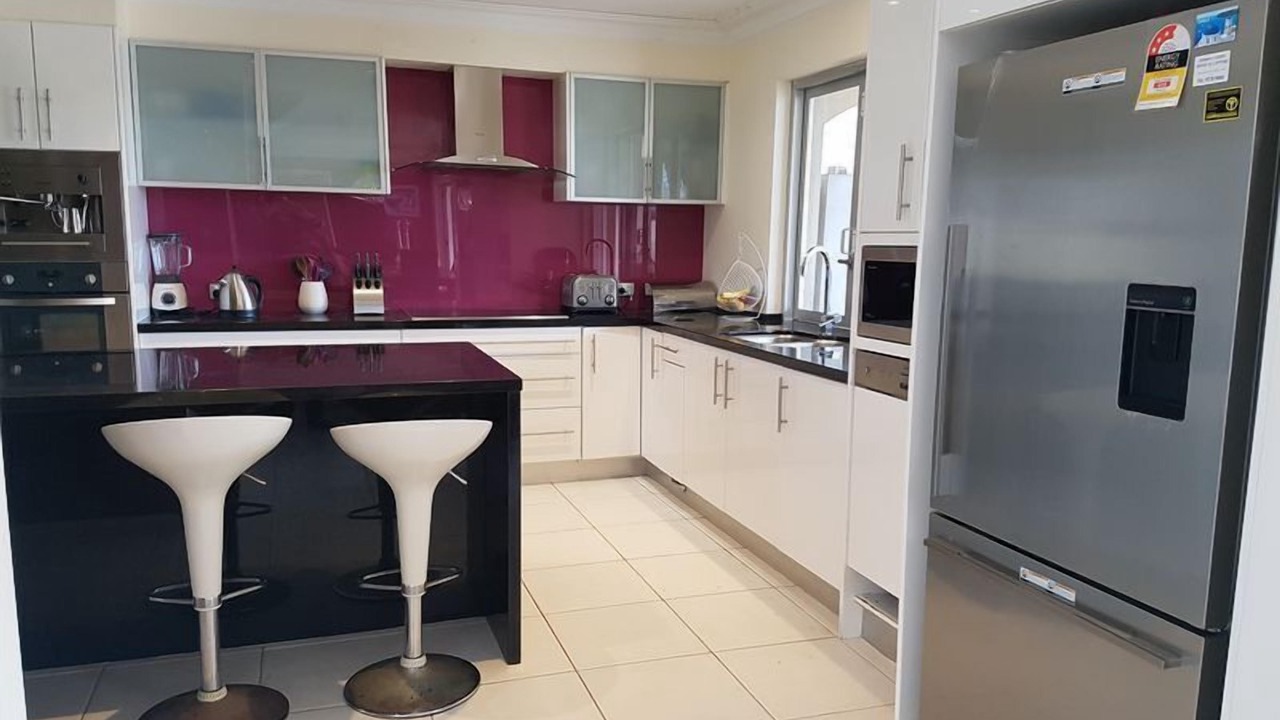 Photo of Kitchen in Broadbeach Waters