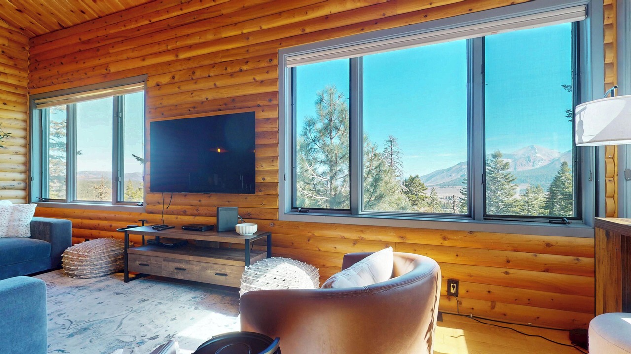 Photo of Livingroom in Mammoth Lakes