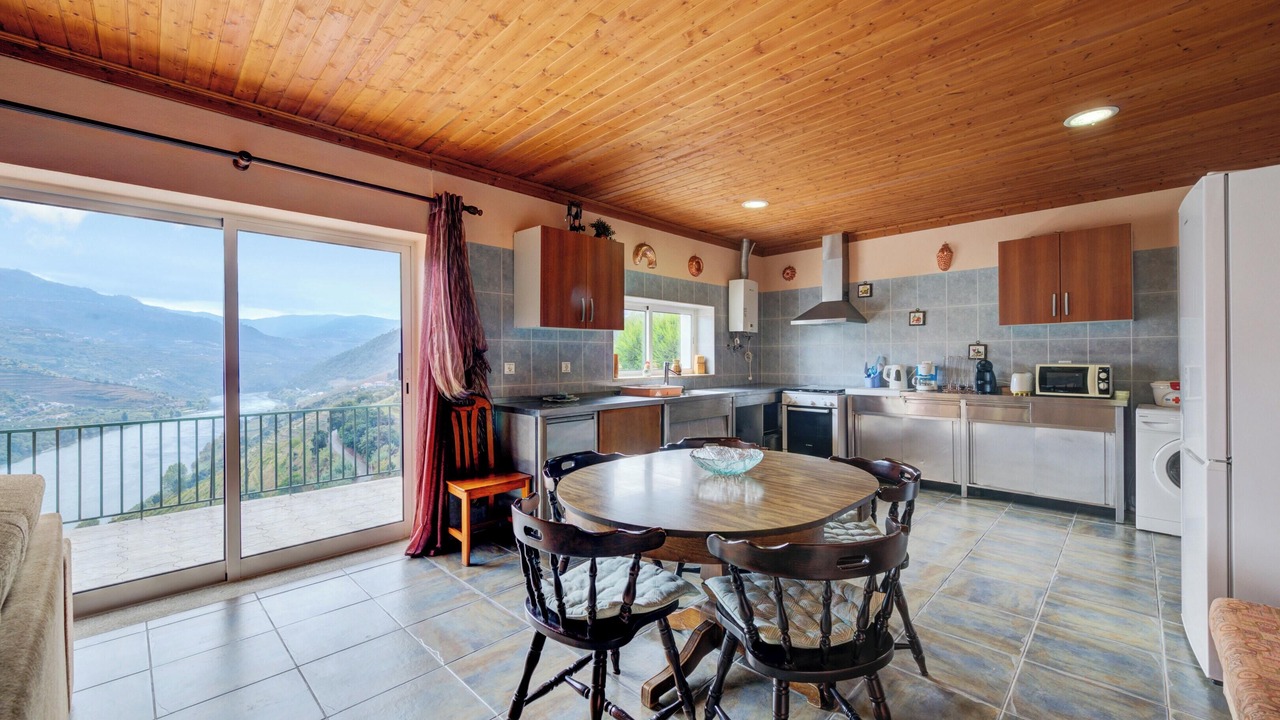 Photo of Livingroom in Mesao Frio