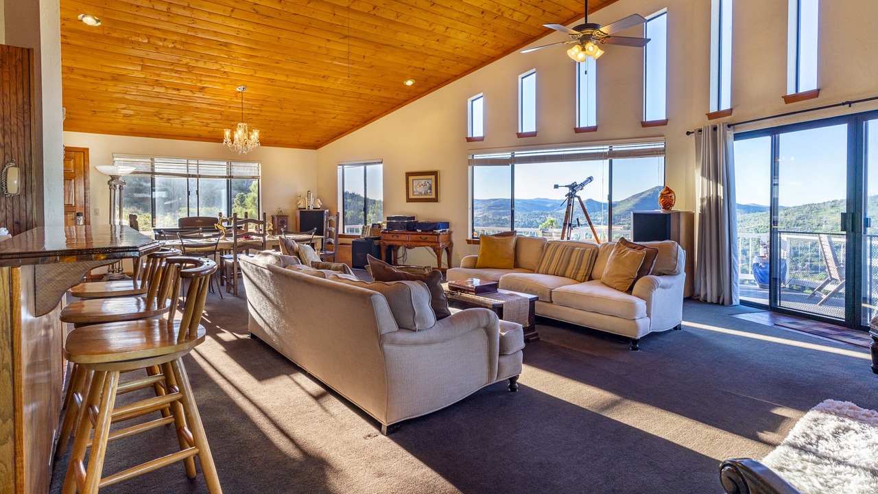 Photo of Livingroom in Julian