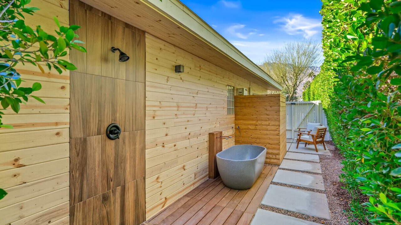 Photo of Outdoor in Sunmor