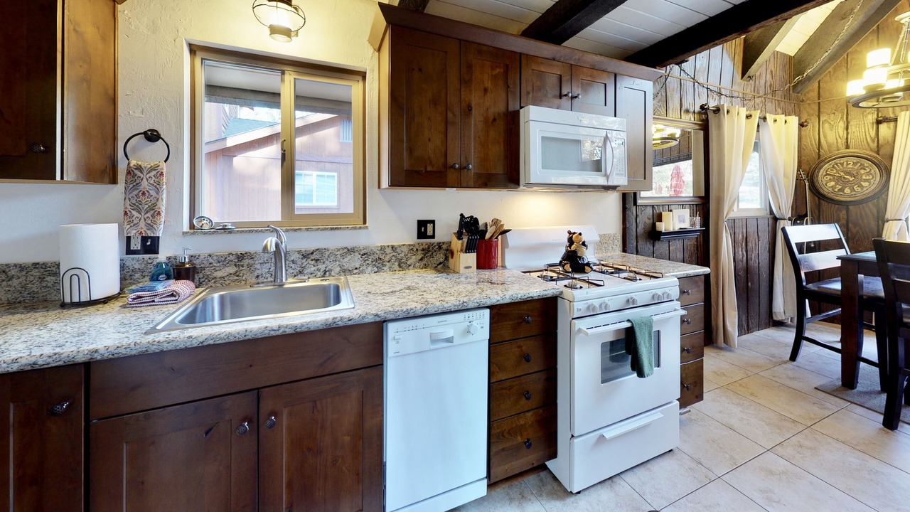 Photo of Kitchen in Upper Moonridge