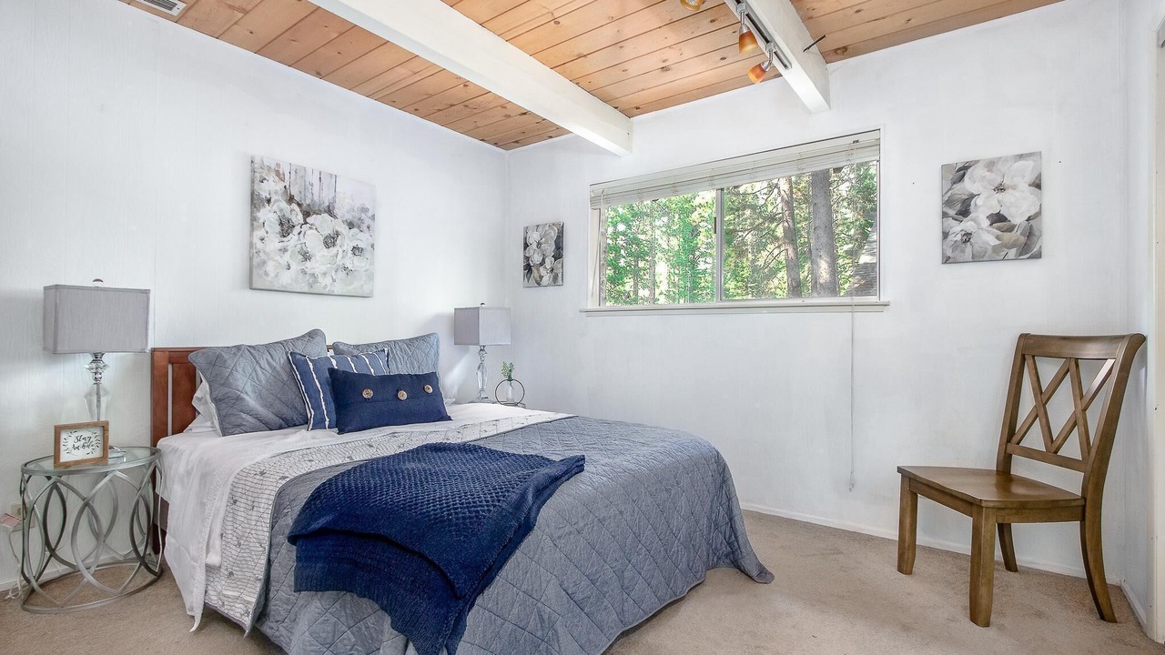 Photo of Bedroom in Pioneer Trail