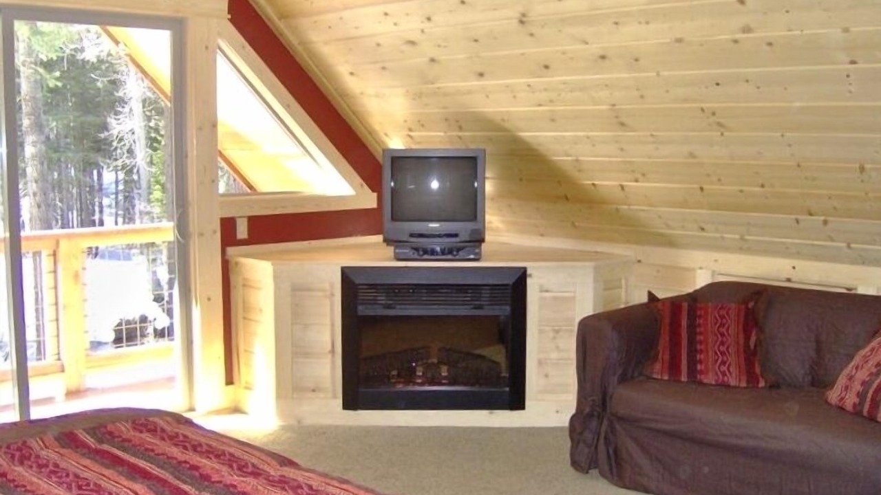 Photo of Patio Balcony in Christmas Valley