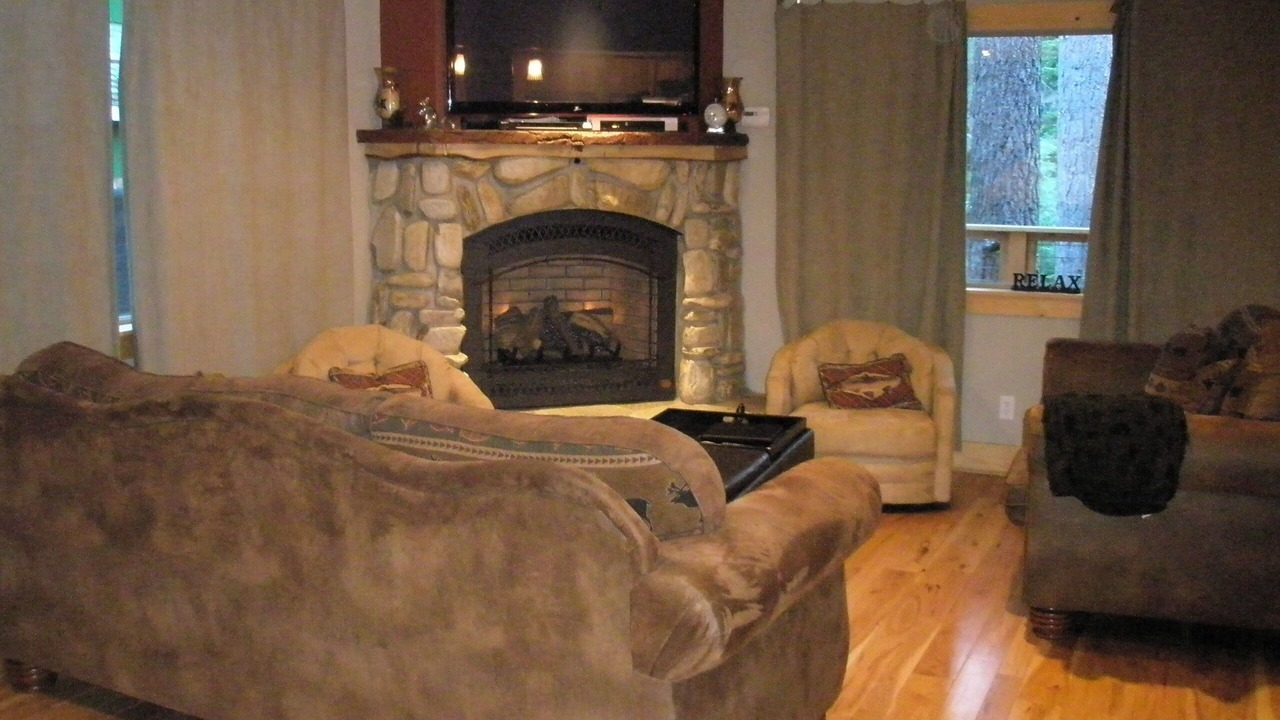 Photo of Livingroom in Christmas Valley