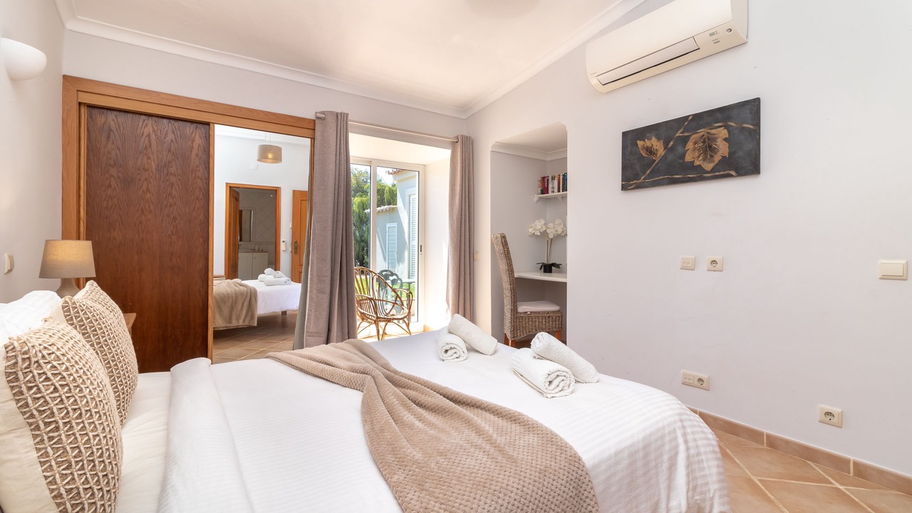 Photo of Bedroom in Mato Serrao