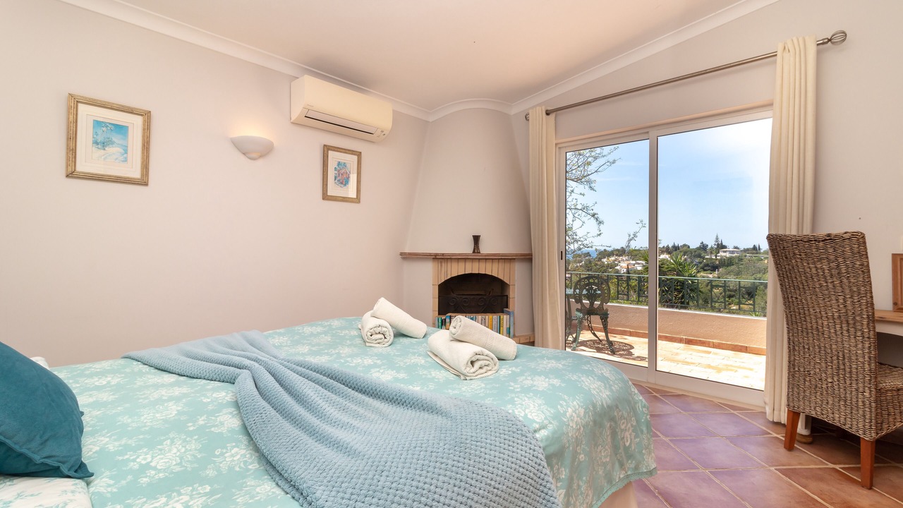 Photo of Bedroom in Mato Serrao