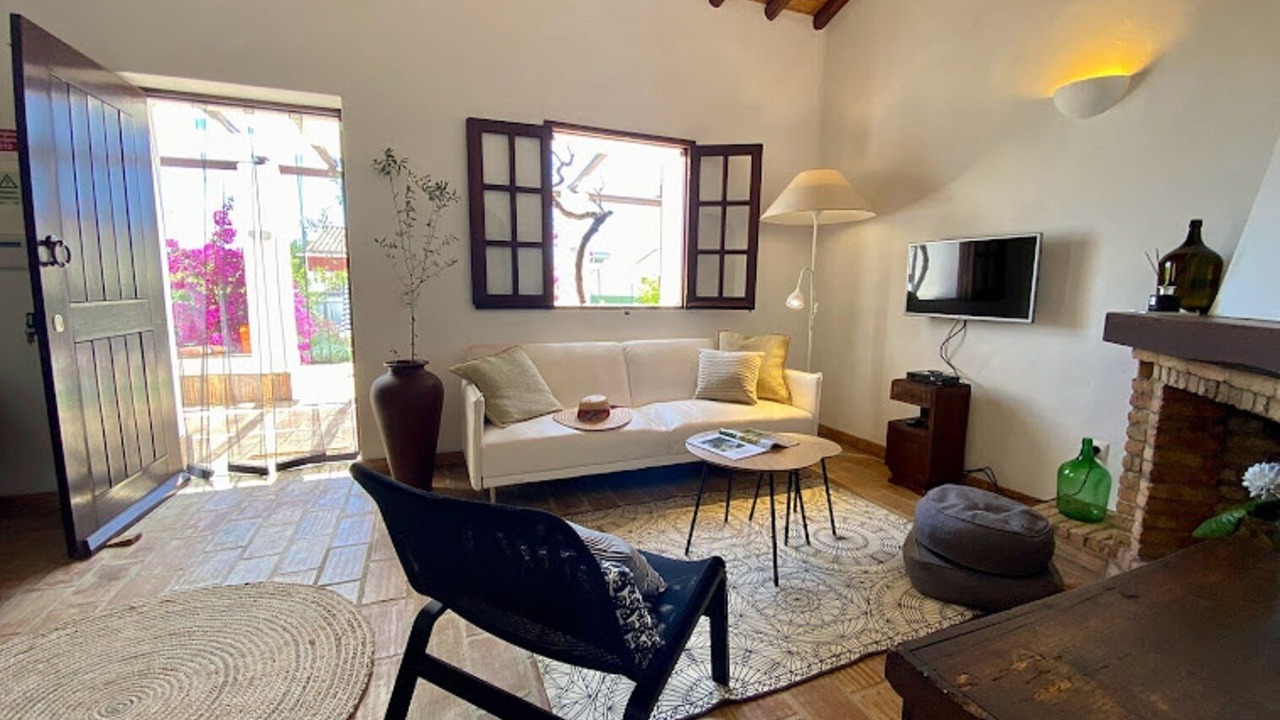 Photo of Livingroom in Alfeicao