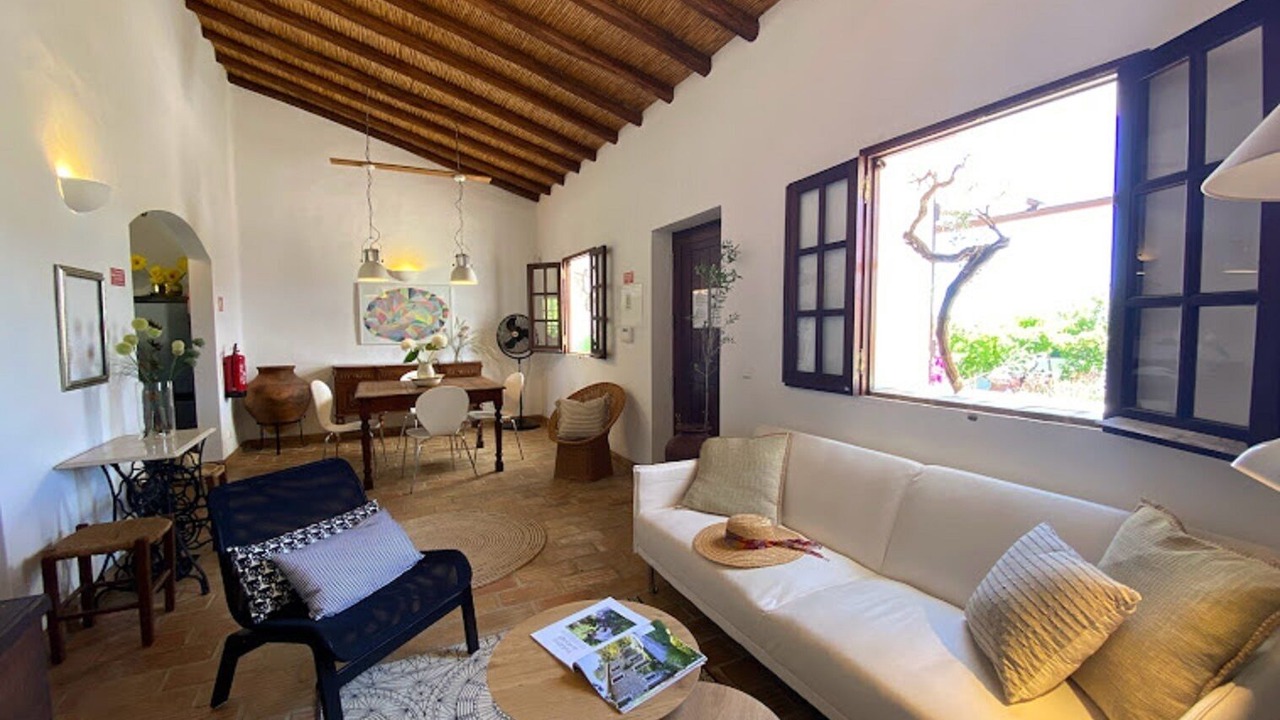 Photo of Livingroom in Alfeicao