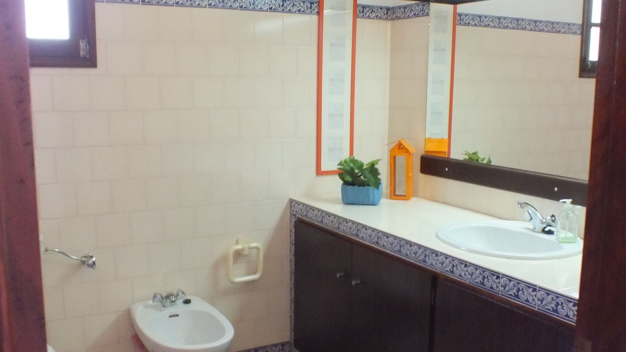 Photo of Bathroom in Alfeicao