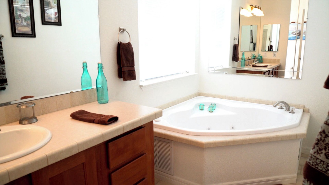 Photo of Bathroom in Parker Strip
