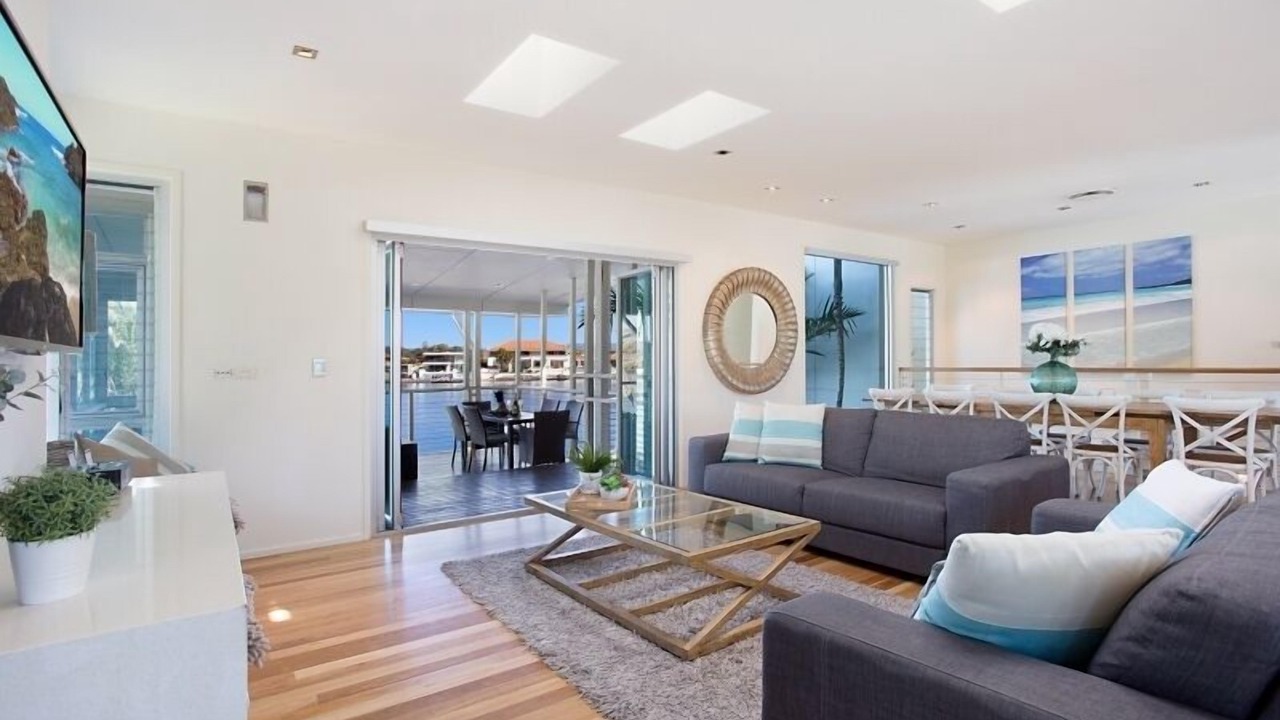 Photo of Livingroom in Surfers Paradise