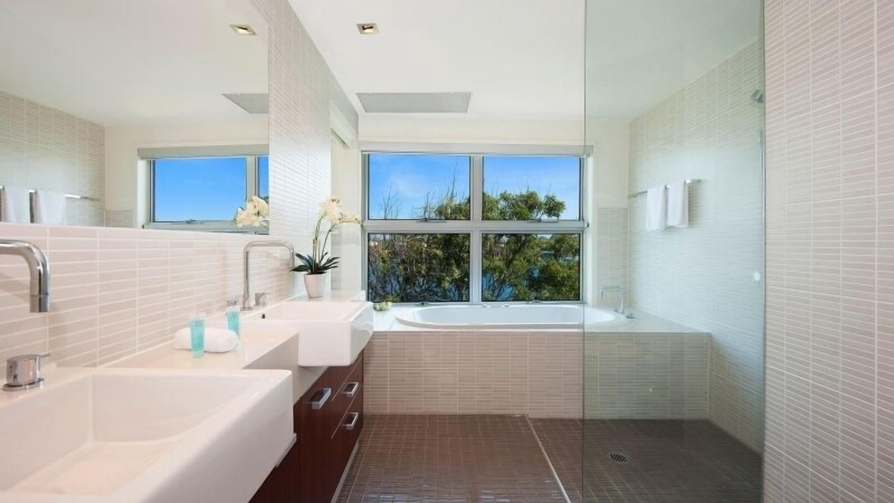 Photo of Bathroom in Surfers Paradise