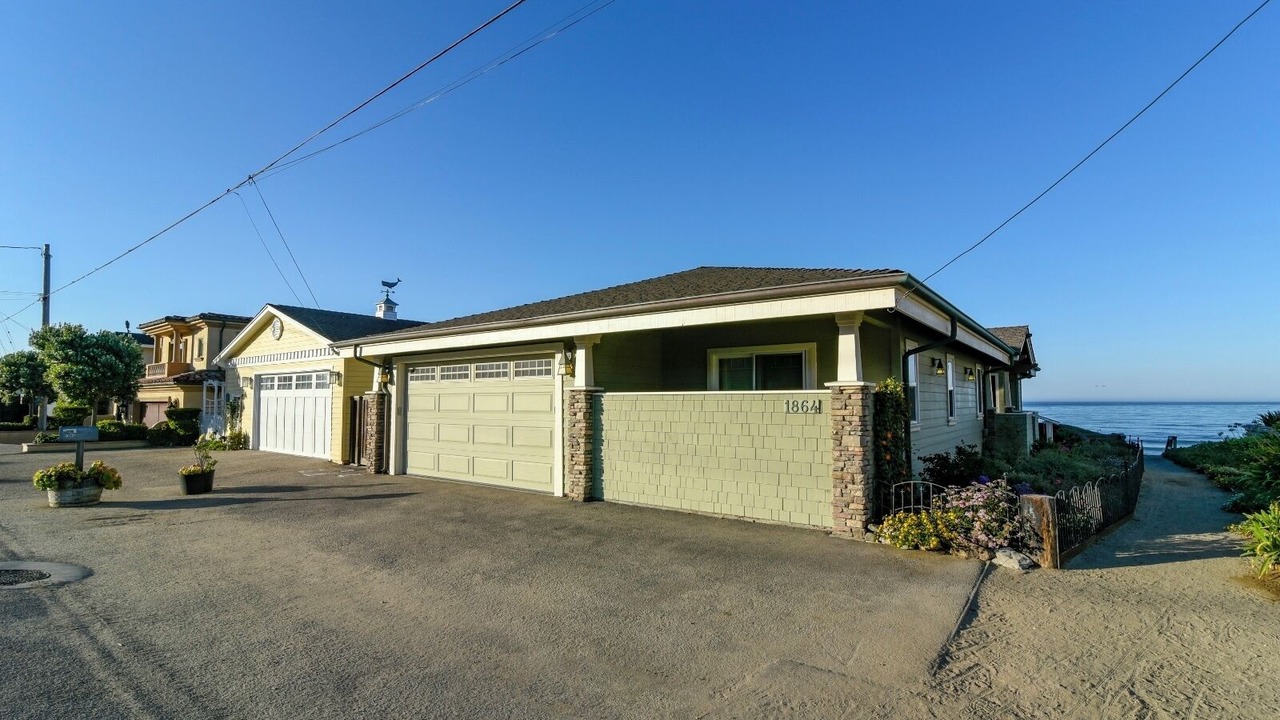 Photo of Bedroom in Cayucos