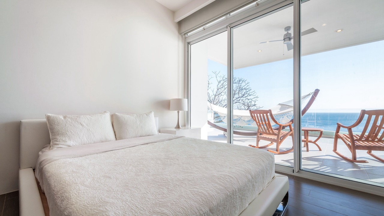 Photo of Bedroom in Paradise Bay
